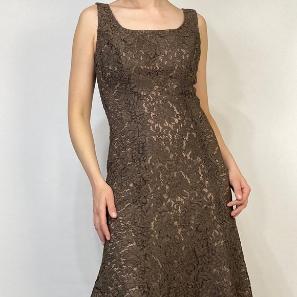 Vintage 1990s ELEGANT Brown LACE Maxi GOWN with Mermaid Cut! Medium - Picture 4 of 7